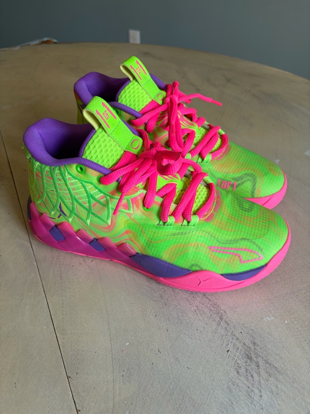 Youth Puma Lamelo Ball MB.01 Inverse Toxic Sneakers Size 6Y/7.5W - 310438-01